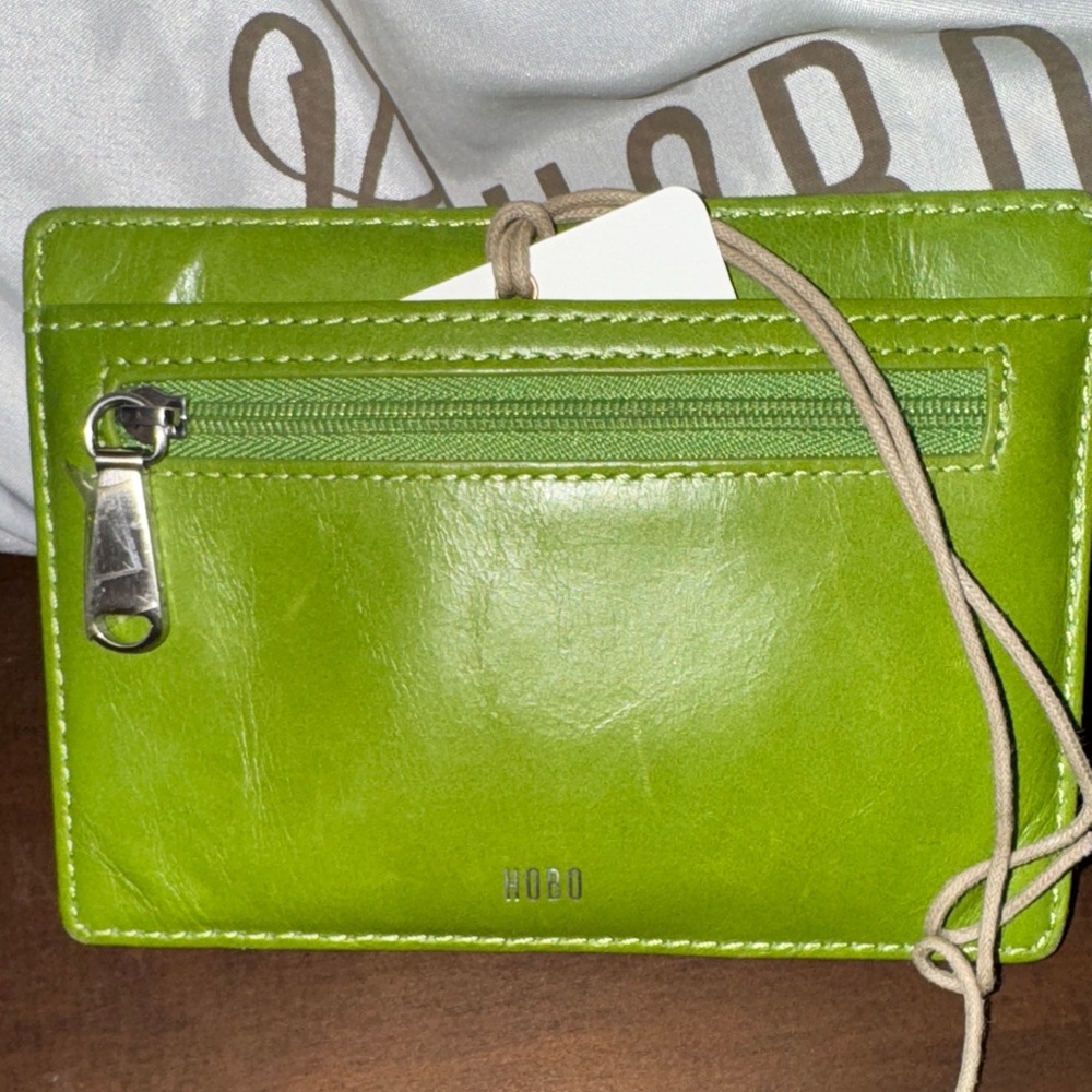 HOBO Garden Green Euro Slide Case Card Wallet
